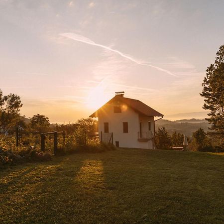 Apartma Hisa Na Ravnah With Hot Tub Pišece Exterior foto
