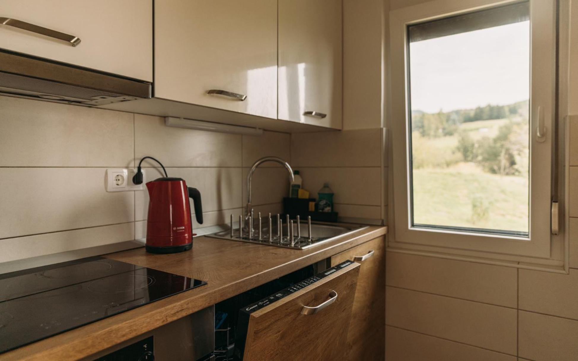 Apartma Hisa Na Ravnah With Hot Tub Pišece Exterior foto