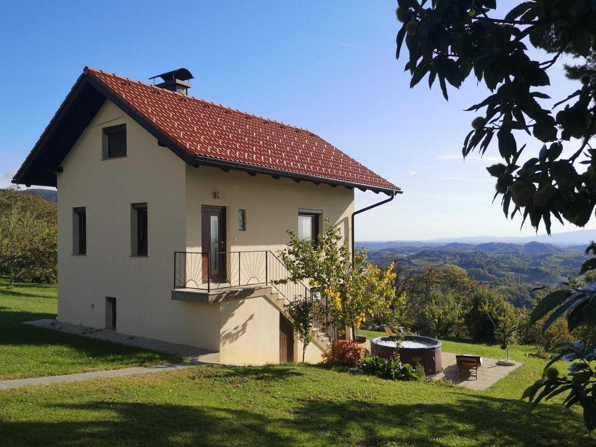 Apartma Hisa Na Ravnah With Hot Tub Pišece Exterior foto